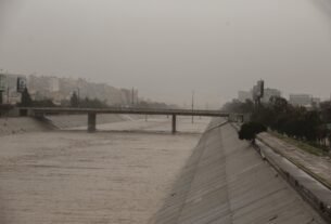 Eu construye Muro Sobre Canal del Río Tijuana Pese a Tratados que lo impedí