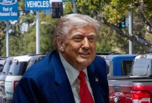 Ford se Queda Sinccions: Subirá Precios de Auto en Mayo si Trump no Quita Aranceles