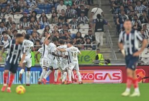 Revisión de Liga Mx: 16 Años Pasa A Dagger A Través De Monterrey