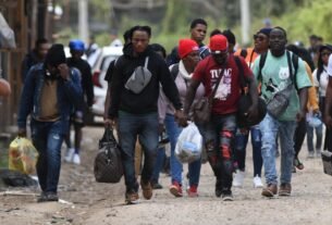 Migrantes cubanos se conforman con el sueño mexicano por trump