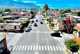 Respesta express en nayarit: Instalan Semaforo Peatonal en Calle Peligrosa