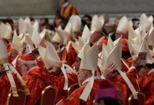 El Cónclave ha evolucionado a lo largo de los Siglos, Pero aún Guarda Misterios, Destaca El Padre Cipriano