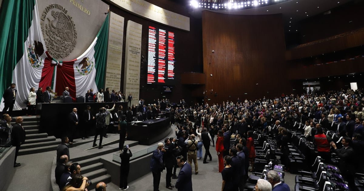 Morena ‘Amarra’ Lasfors: Diputados Aprueban Reforma para Regular Retiros por desesmplesso