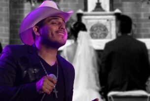 La Canción Que Espinoza Paz Escribió Al Acudir a la Boda de Una de su ex Novias | VIDEO