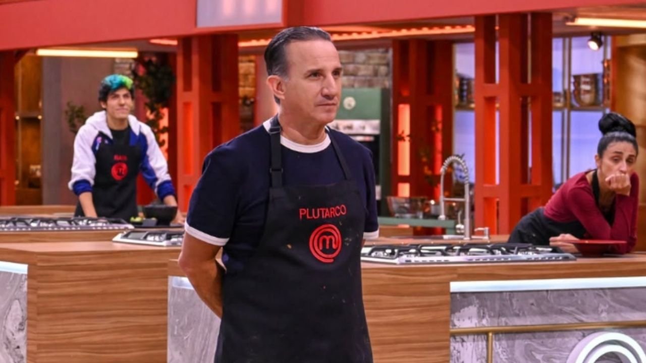 Tras Quedar Eliminado, Plutarco Haza Filtra El Nombre del Ganador de Masterchef Generaciones de Celebidadas 2025