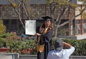 SE Titulan Más Mujeres que varones en la unam
