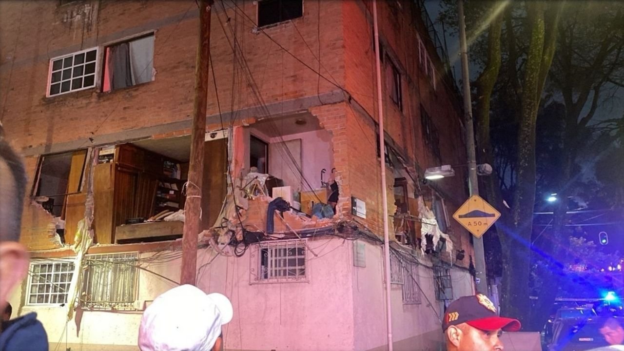 Explosión por acumulacia de gas en departamento deja 5 personas lesionadas en colonia independencia