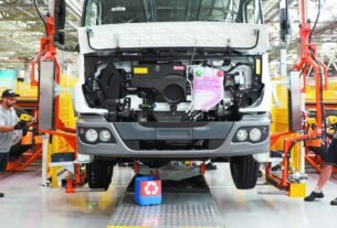 Producción, Exportación y Venta de Camiones se Desplomó en México Durante Agosto