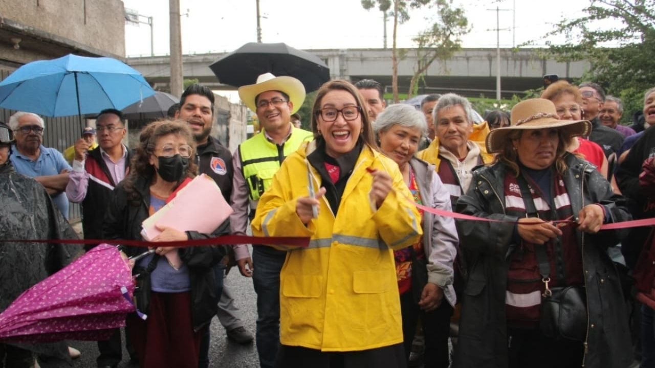 Azucena Cisneros Salda Deuda Histórica Pavimentando 2.8 km en Altavilla