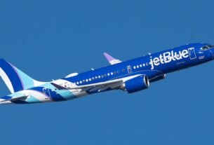Confirman que en Vuelo de JetBlue que Aterrizó de Emergencia Iban 6 Mexicanos; 1 Resultado Herido