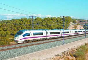 Avanza 8% la construcción del tren México-Querétaro; Transportará a 10 millones de pasajeros al año.