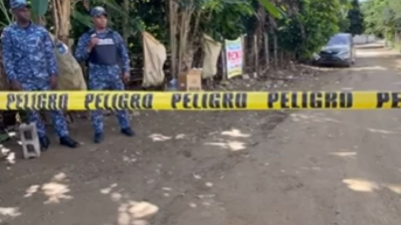 Brianna de 3 años fue a pasar Año Nuevo con su abuelita, desapareció al salir a jugar al patio; encontraron sus zapatos al lado de un río