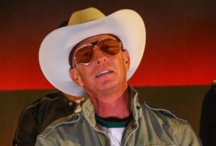 Después de que Andrea Legarreta confirmó su noviazgo, la hermosa cantante le mandó mensaje a Erik Rubín, ¿son novios?