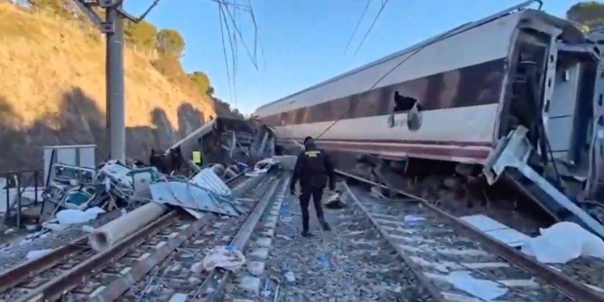 México expresa condolencias a España por accidente de trenes en Córdoba; no hay connacionales afectados