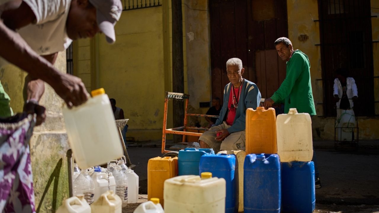 En Cuba escasez de agua, por los apagones
