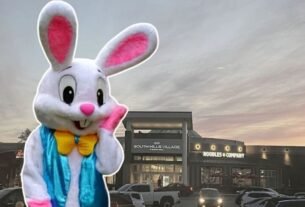 Hombre acosó sexualmente a botarga de Conejo de Pascua, quería saber su género