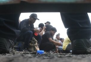 Sobreviviendo al narco: Migrantes deportados a México están en riesgo por los cárteles, según HRW
